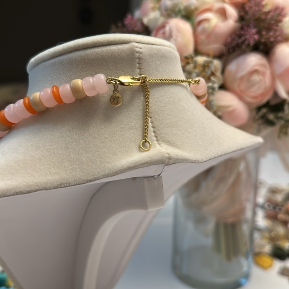 🛍️SALE🛍️ Madewell Pink and Orange Beaded Necklace with Ombre Design - Picture 2 of 2
